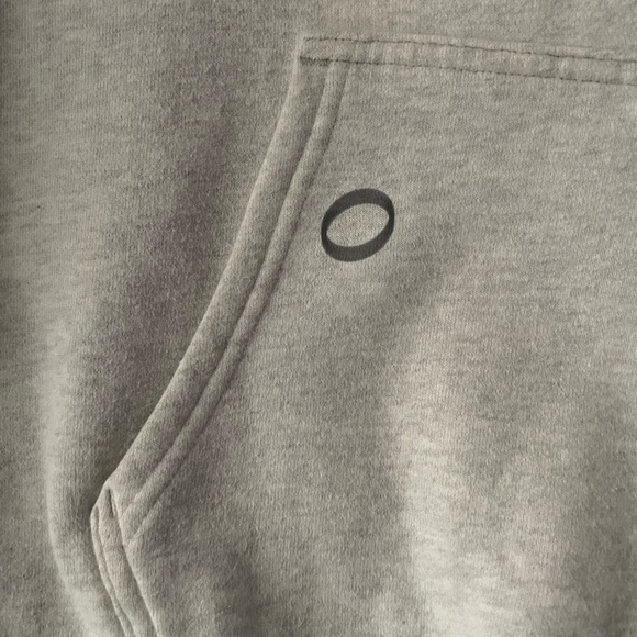 Aritzia Heather Cloud White Perfect Fit Hoodie - Picture 7 of 7